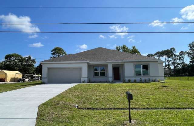 2133 SE Flanders Rd photos photos