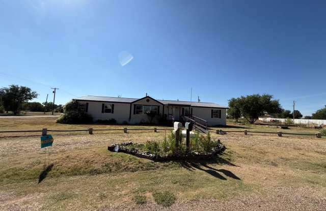 Accessible 4 bedroom Home! Pets OK! Gallery 1