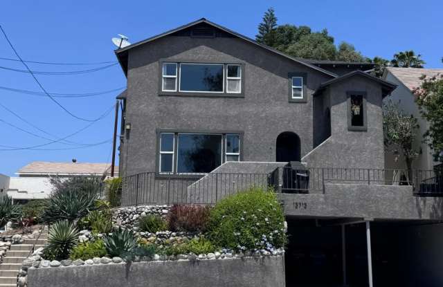 13713 Franklin Street - Gallery 1