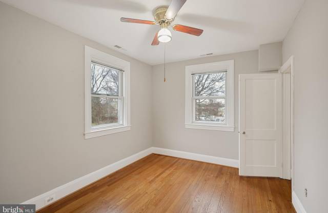 5815 BELLONA AVENUE Gallery 4