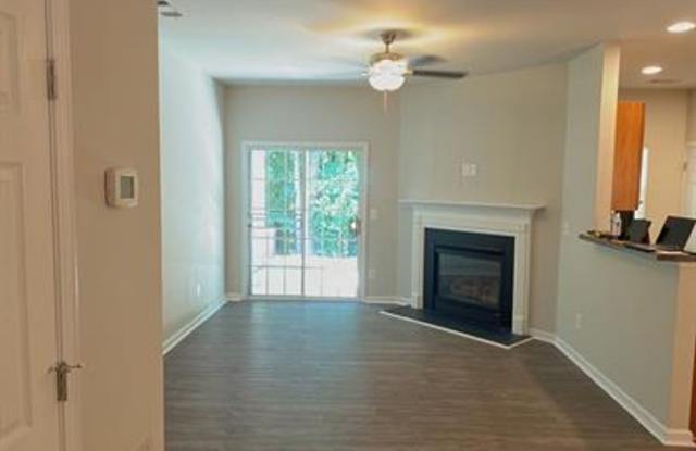 3333 Thornbridge Drive Gallery 4