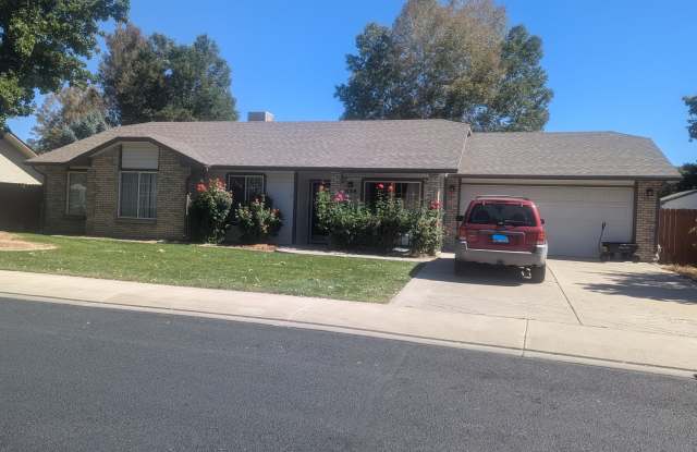 638 Hunter Creek Drive - 638 Hunter Creek Drive, Grand Junction, CO 81505