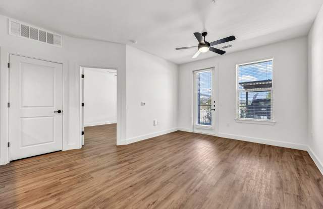 355 Dragoon Crossing Gallery 3