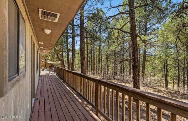 Beautifully Updated 4 Bedroom, 4 Bathroom Home – Every Bedroom Has Its Own Private Bathroom! Gallery 2