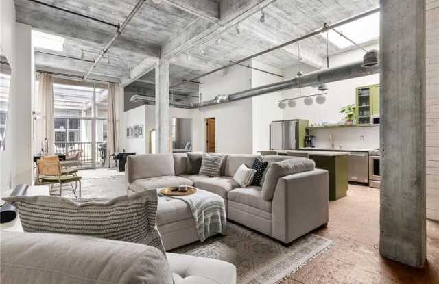 659 Auburn Avenue NE photos photos