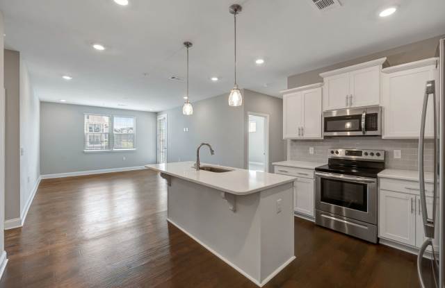 4000 Shadow Green Dr. Gallery 4