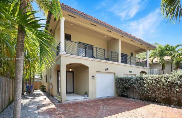 2936 Virginia St photos photos
