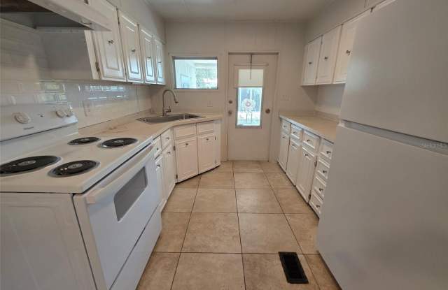 8453 HIGHPOINT Boulevard Gallery 4