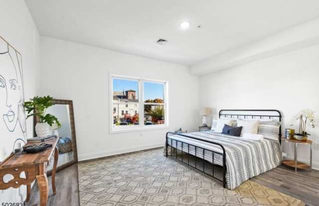 85 4Th Ave. Unit 2A Gallery 2