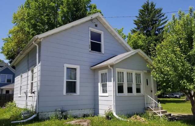 1429 Harrison Street - 1429 Harrison Street, Oshkosh, WI 54901