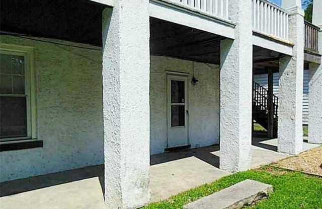 614 Dune Street Gallery 2