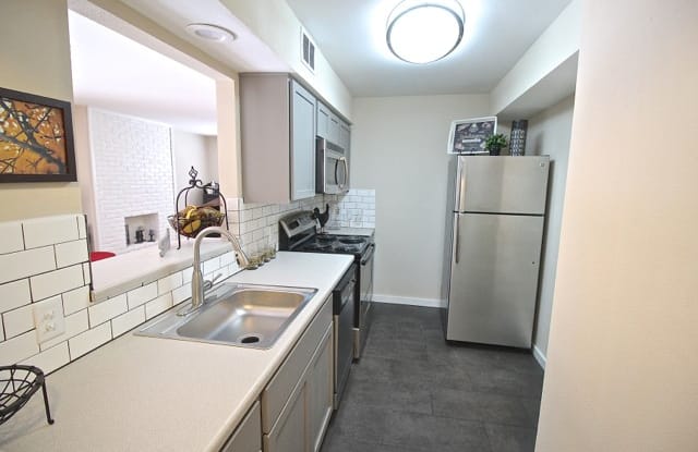 3928 Warwick Boulevard Gallery 2