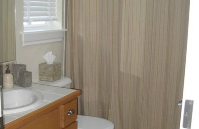 2326 N 62nd St photos photos