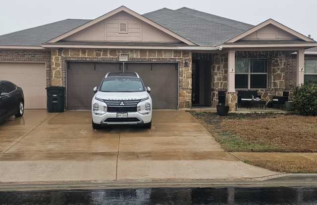 211 W. Mockingbird Ln. photos photos