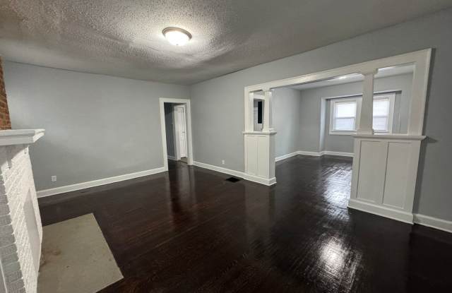 Near Eastside 3 Bedroom and 1 Bath with Large Loft - Section 8 Ready Gallery 3