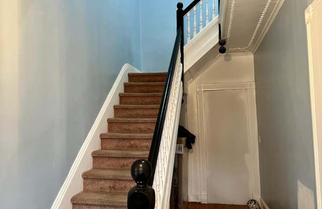 1528 Wyoming Avenue Gallery 2