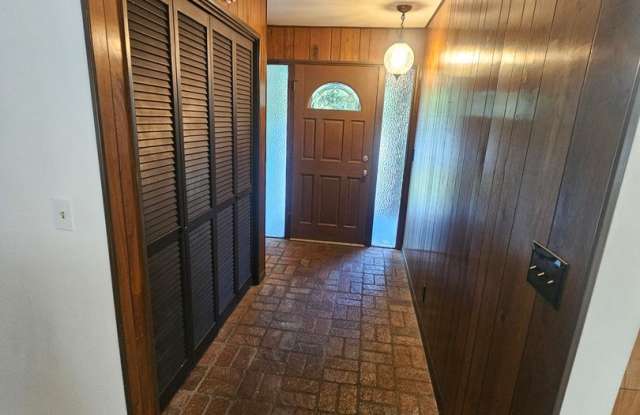 Spacious Home For Rent in Corning! Gallery 4