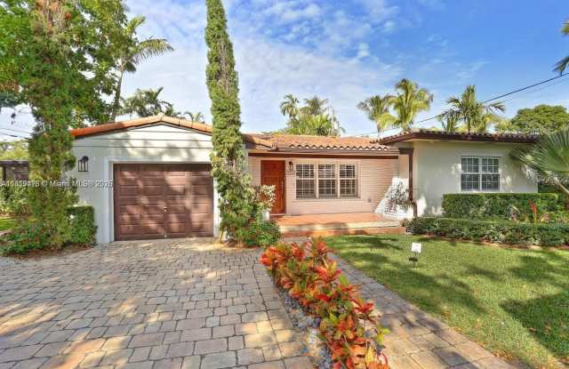 1545 Baracoa Ave photos photos