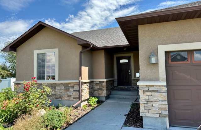 6 Bedroom 4 Bath Home in Rexburg photos photos