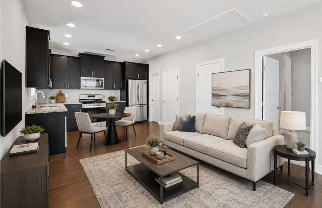 1821 Sanford Drive NW Gallery 4