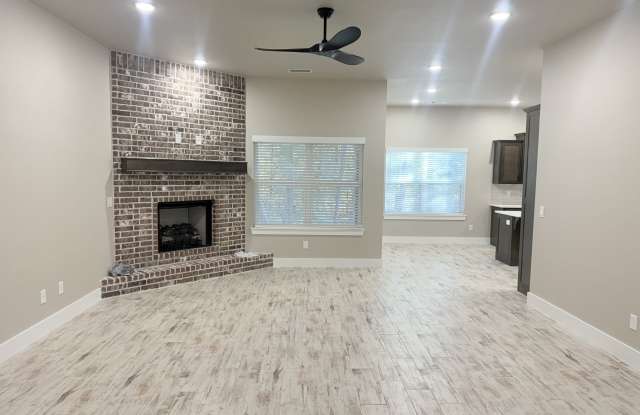 16 Hurlford Ln - 1 Gallery 2