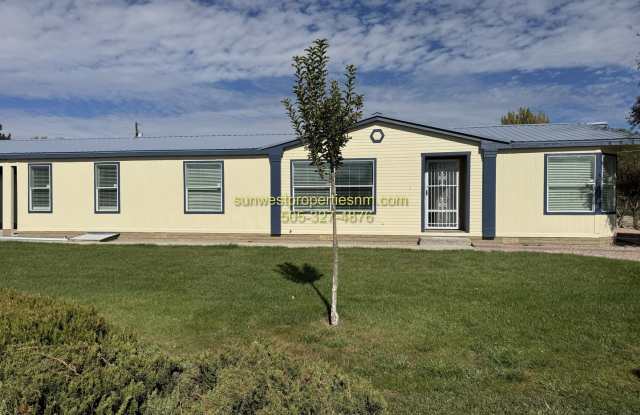 3 Bedroom, 2 Bath, 2 Car Carport Mobile home Gallery 1