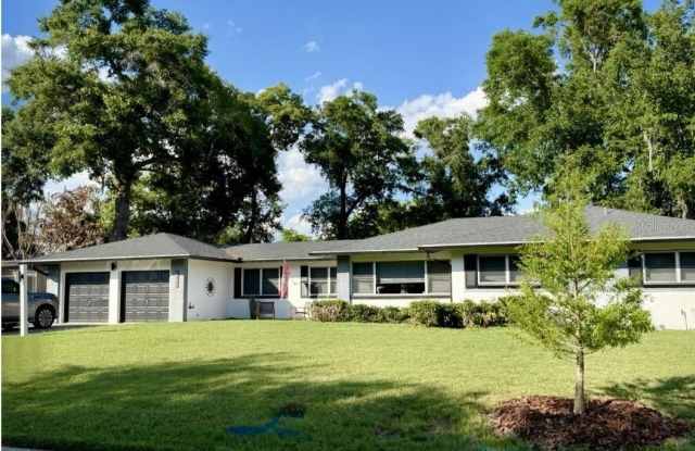 2165 LAKE Drive Gallery 1