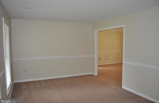 6560 LION COURT Gallery 2