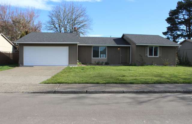 Three bedroom, 1 1/2 bath with fenced yard near Intel - 1826 Northeast 24th Avenue, Hillsboro, OR 97124