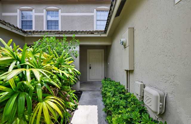 8658 S SOUTHGATE SHORES Circle Gallery 2