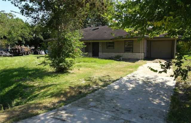 5503 Lotus St - 5503 Lotus Street, Houston, TX 77085