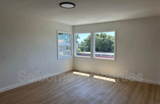 369 Colusa Avenue Gallery 4