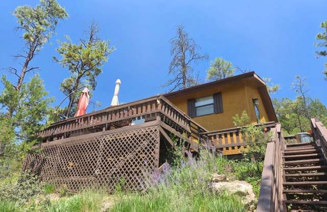 Two Bedroom Home With Views! Gallery 1