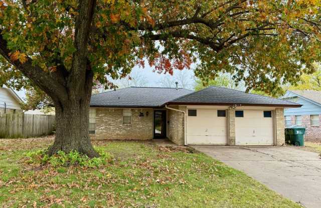 Great Area, Great Home! - 1612 Sunrise Street, Norman, OK 73071