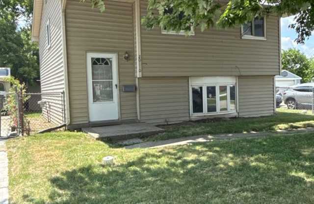 4 Bedroom home in Clinton Township photos photos