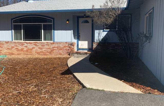 Gorgeous Bellview Oaks Home!! Gallery 2