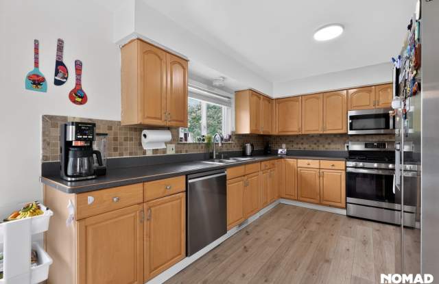 Charming 3BR House in Canton Gallery 4