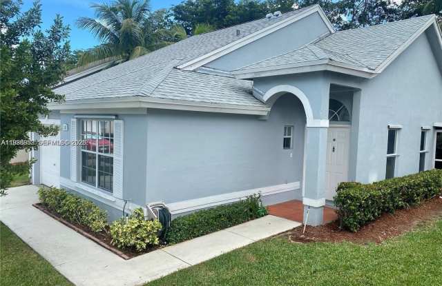 540 SE 21st Ln photos photos