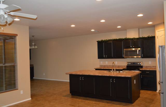 8955 W NORTHVIEW Avenue Gallery 4