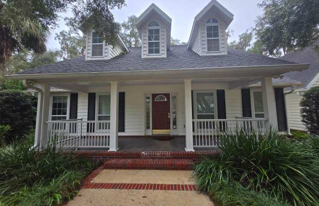 Charming 3/2.5 Lake Santa Fe Canal Basin Home – Melrose, FL Gallery 4
