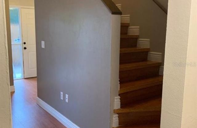 1303 WINDSOR DR - A Gallery 3