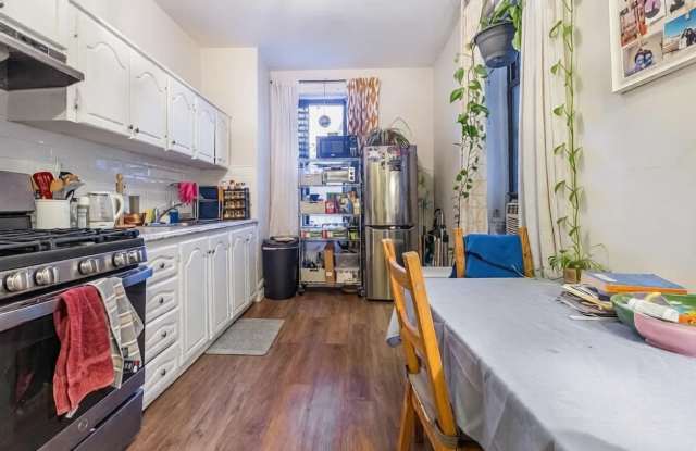 599 Franklin Ave photos photos