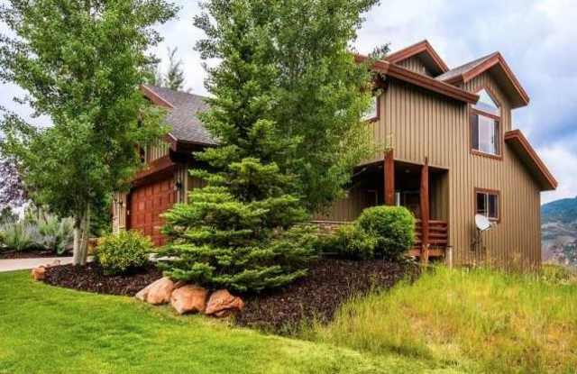 Cedar Ridge Condo **Mid-April thru November Rental** photos photos