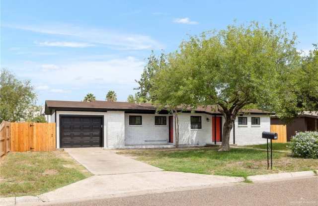 1808 North Cummings Avenue - 1808 North Cummings Avenue, Mission, TX 78572