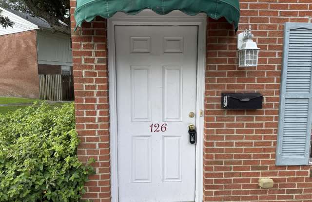 126 Short Street Gallery 1