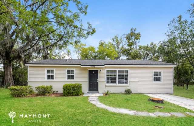 5715 Green Forest Drive Gallery 1