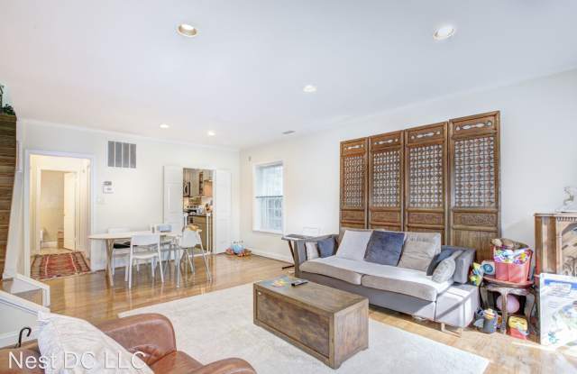 1646 Beekman Pl NW Unit C Gallery 4