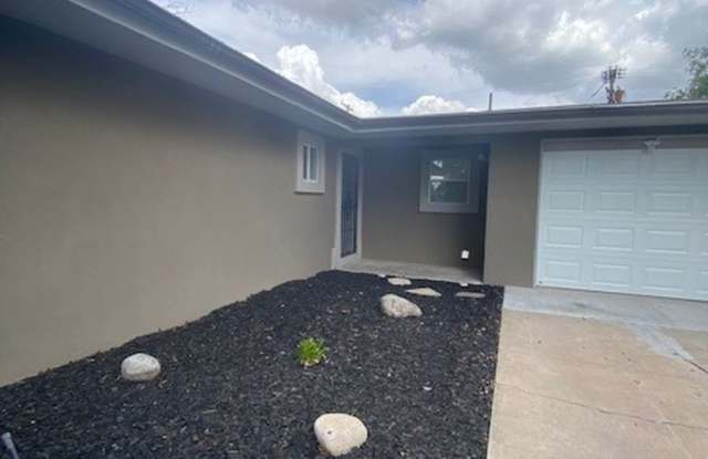 1501 S Pennsylvania Ave - 1501 South Pennsylvania Avenue, Roswell, NM 88203 1501 S Pennsylvania Ave - 1501 South Pennsylvania Avenue, Roswell, NM 88203