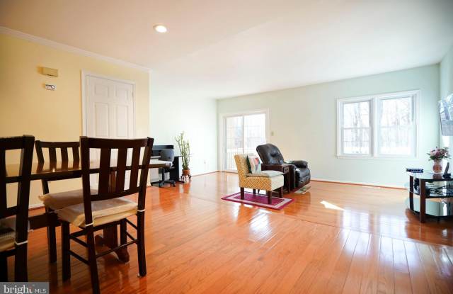 8836 SURVEYORS PLACE Gallery 3