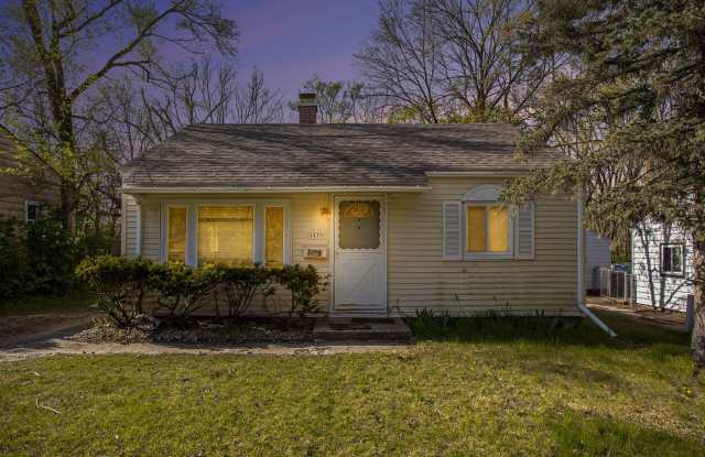 $1375 Renovated 2 bedroom home with fenced yard and 1.5 car detached garage - As about our Security Deposit Alternative! - 1433 West North Street, Kalamazoo, MI 49006 $1375 Renovated 2 bedroom home with fenced yard and 1.5 car detached garage - As about our Security Deposit Alternative! - 1433 West North Street, Kalamazoo, MI 49006
